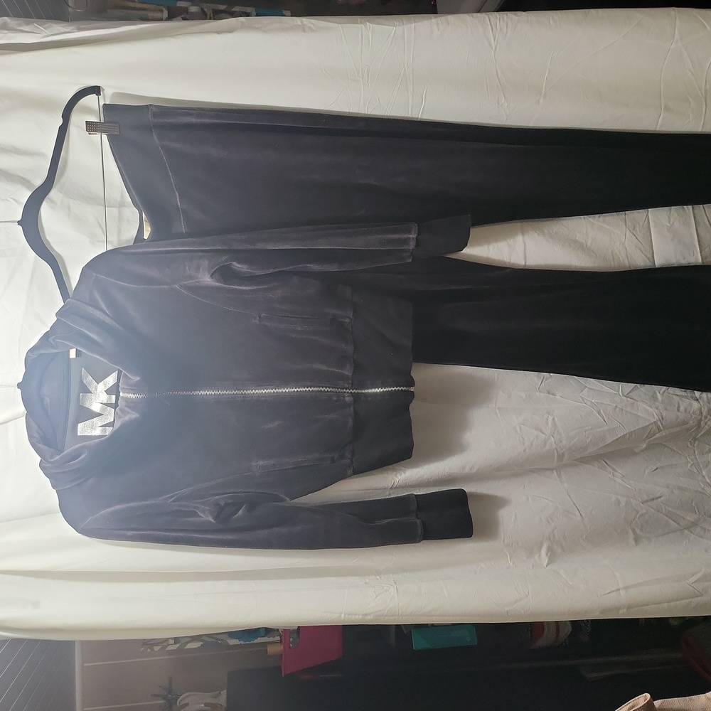 Michael Kors black velvet leisure outfit